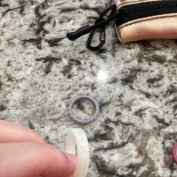 Women’s Qalo Stackable Rings - Picture 4 of 6